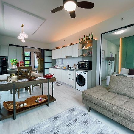 Seaside Lavender Suite Jesselton Quay Citypads Kota Kinabalu Esterno foto