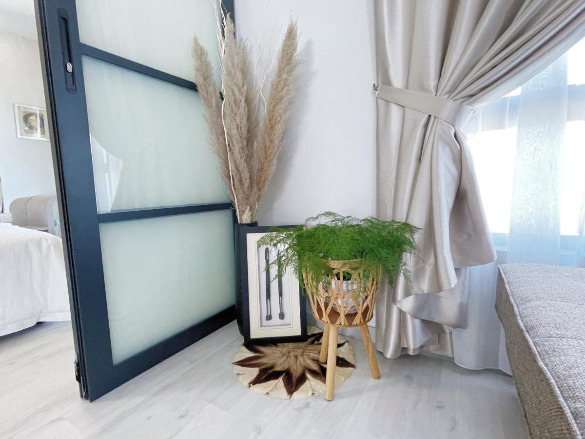 Seaside Lavender Suite Jesselton Quay Citypads Kota Kinabalu Esterno foto